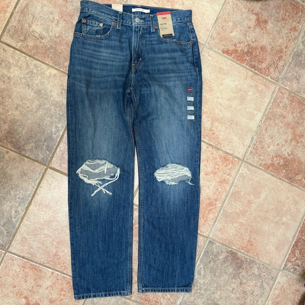 π¦ Levi's Distressed Straight Leg Jeans - Low Pro π¦ - Picture 2 of 14